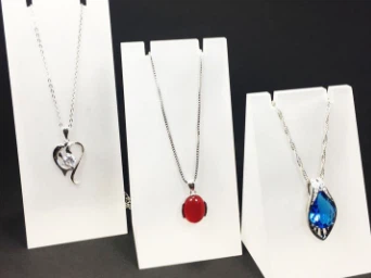 زیورات ذخیرہ کرنے کے حل: انگوٹھی بمقابلہ ہار